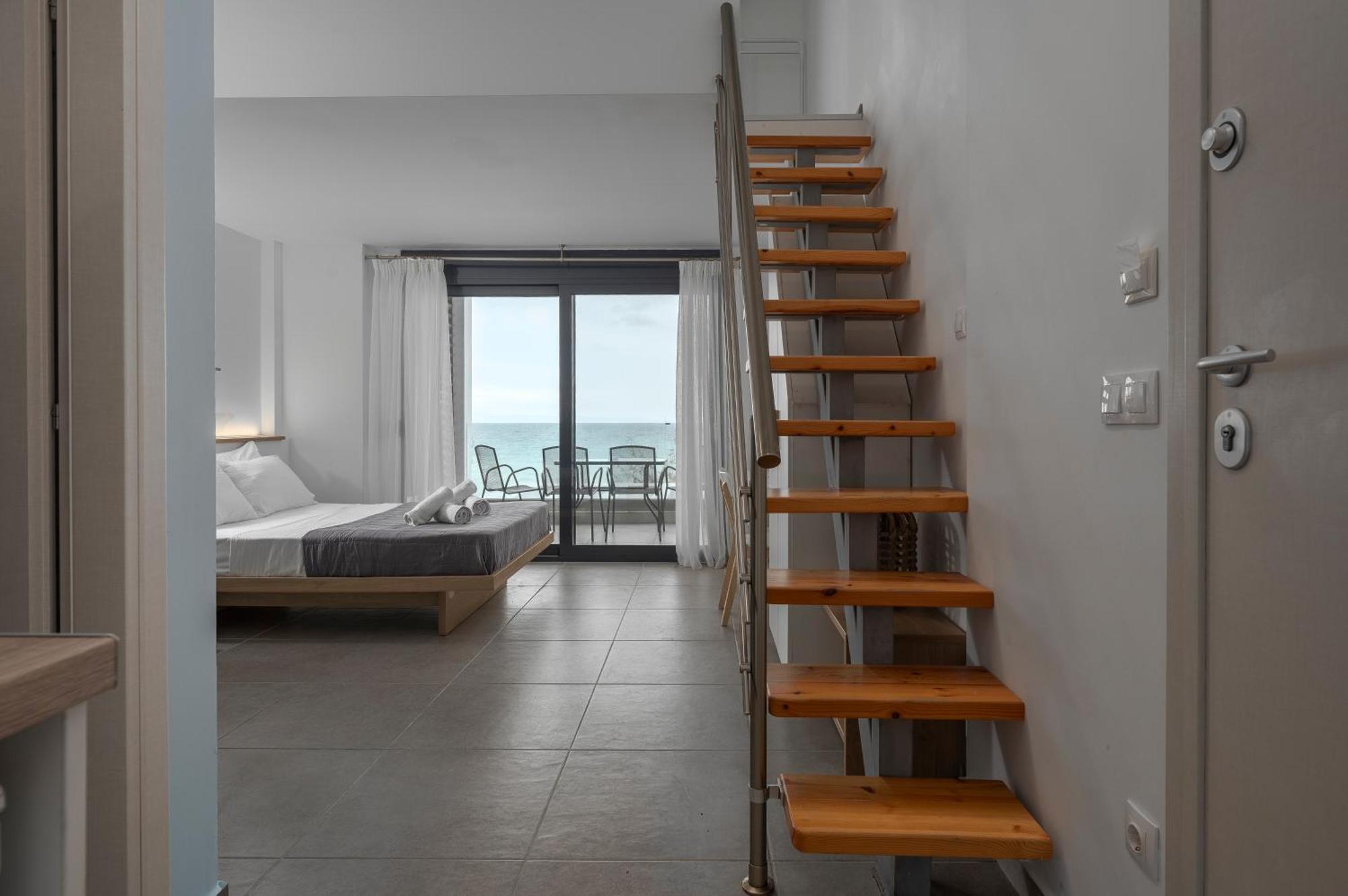ポリフロノCavo Blue Coastal Livingアパートメント エクステリア 写真